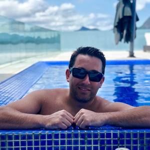 Meet your Posher, Gabe